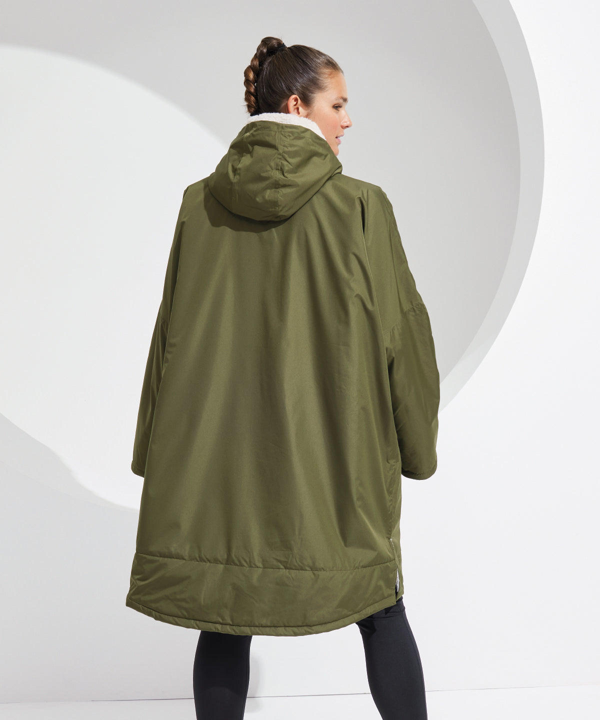 All-seasons waterproof Ladies changing robe