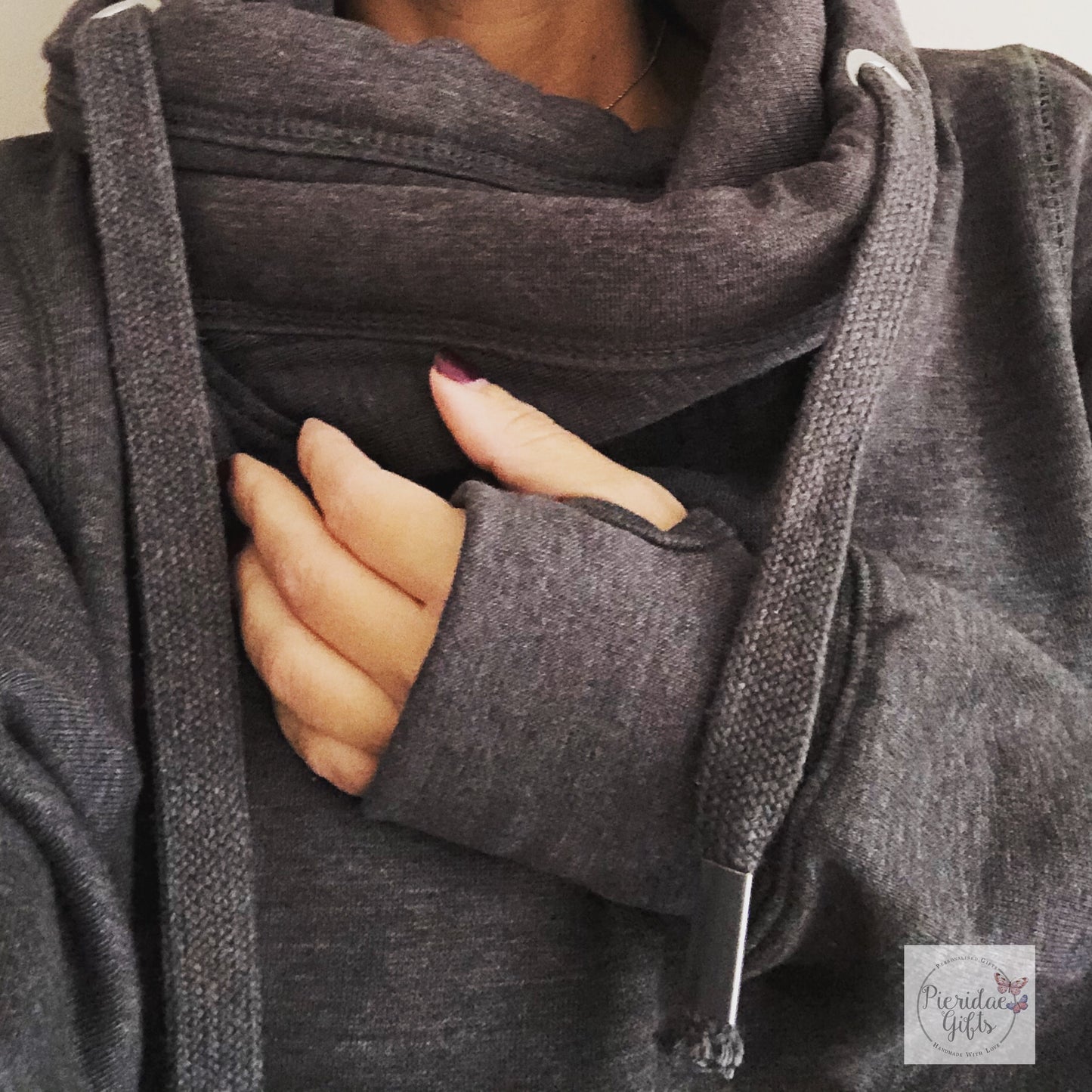 heavyweight hoodie with thumb holes